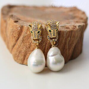 Baroque Teardrop Freshwater Pearls Dangling Panther Earrings